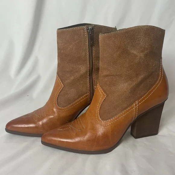 Donald pliner velle best sale boot
